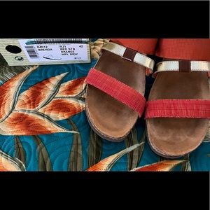 Naot “Brenda” Red Orange w/ Gold Strap Slip-on Slide Sandals Size 42/11. Like 10